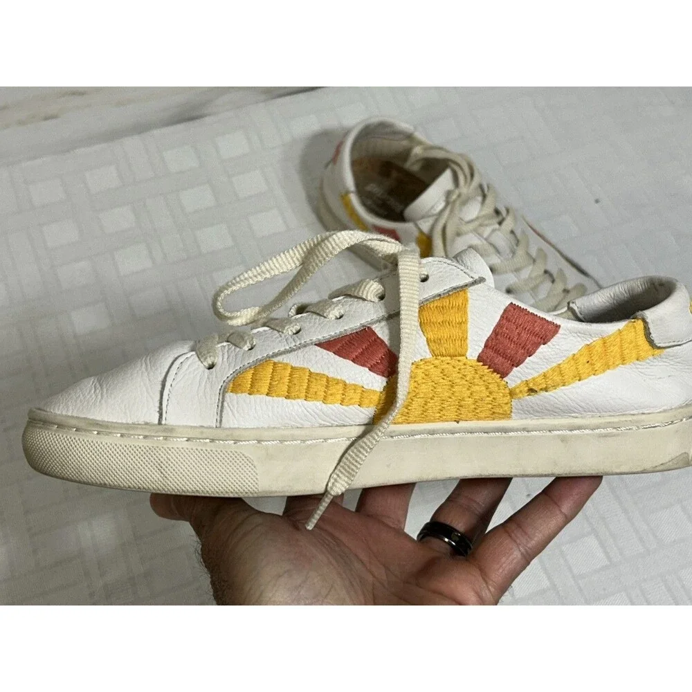 Soludos White Leather Shoe Women's Size 9 Rainbow Sunrise Embroidery Retro 80s